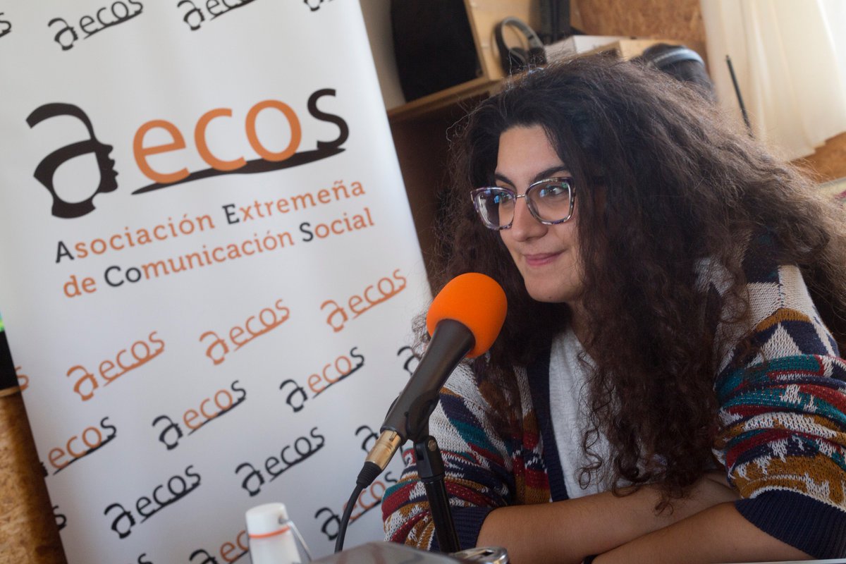 _CJEx_'s tweet photo. Este fin de semana también tuvimos tiempo para estar en #ReCreandoExtremadura2018 nuestra compañera Vanesa habló de igualdad y consumo responsable junto otras iniciativas @aecos_comsoc @SlowFoodEx @comerycambiar @ElSalto_EXT y más... no dejes de preguntarnos 💚 https://t.co/8FxG2uWWSd