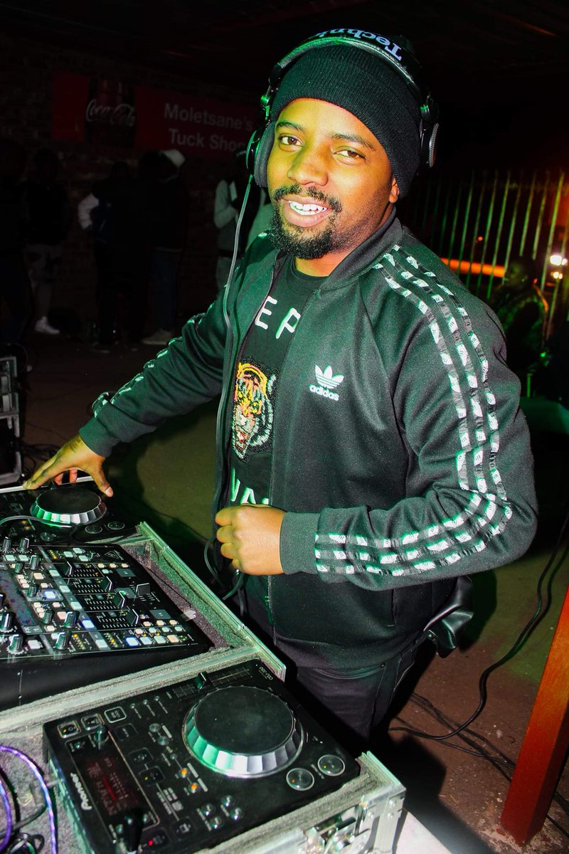 sirmarvellous_'s tweet photo. THIS COMING FRIDAY!! #16thNov2018
๐ฅ๐ฅ๐ฅ๐ฅ๐ฅ๐ฅ๐ฅ
โถVantage Point Episode 30
#Main_Mix_by
Sir Marvellous
#GuestMix from_
1. Vibe (Welkom)
2. Jazzy T (House Revelation)
3. SQuinzo (Deep Is Life)
#Deep_SoulfulHouse https://t.co/ix2A4W5PA2