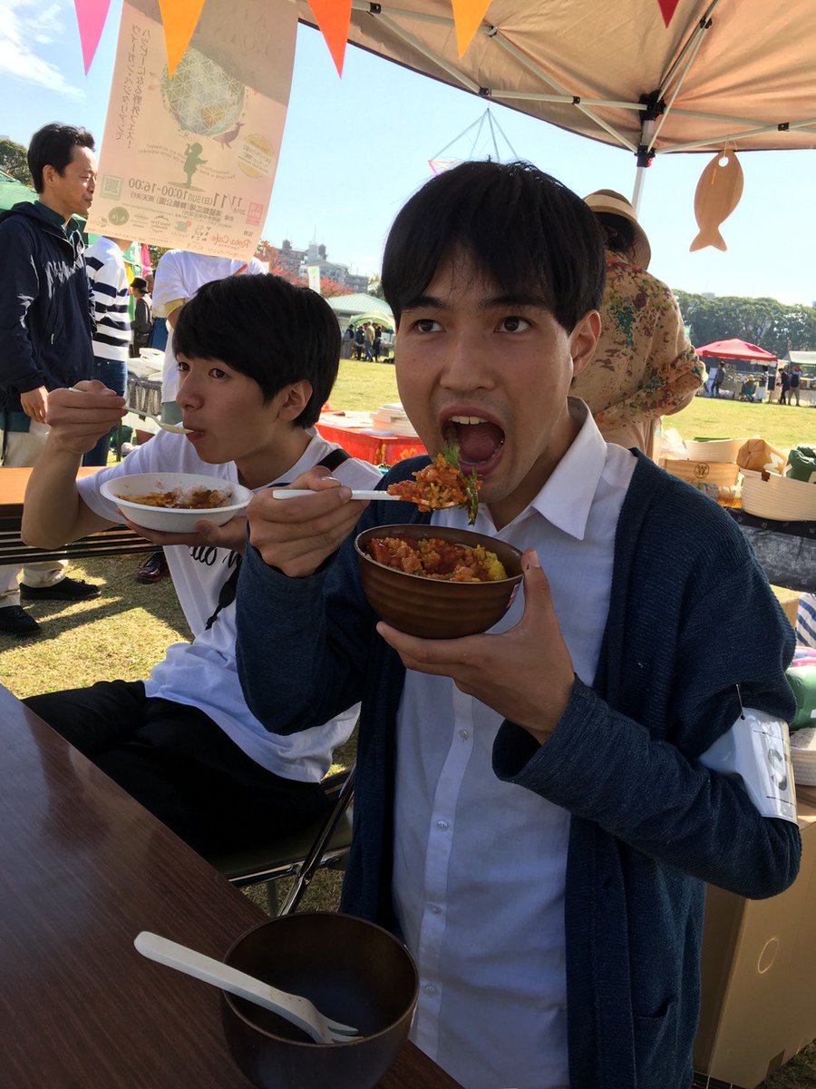 veganative_key2's tweet photo. そして最後結果的楽しいイベントでした！！！
いろんな人と繋がれたし、楽しめたし♪

Veganという生き方が徐々に浸透して行く気がしてきました！！
今後Veganに音楽にと走り出していきたいです！！！
#九州ヴィーガンフェス
#Vegan
#福岡
#ベジの人と繋がりたい
#HelloAhimsa
#Hellovegan
#工藤くん https://t.co/ZpBdp1tuHY