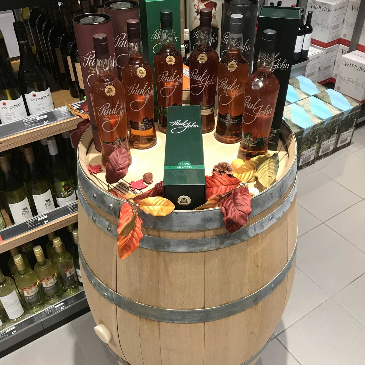 PaulJohnWhisky's tweet photo. #PaulJohnWhisky toured across #Netherlands and it was an extraordinary experience!
Our #ChristmasEdition2018 was the star of the tour!
Huge thanks to all our partners for making this a great success!
@WijnWhisQy_com #PatricksBar @DH17slijterij #GallandGallAlmerePoort https://t.co/tzI8c3337i