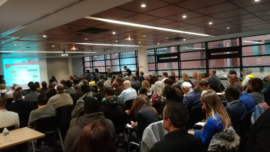 cciessonne's tweet photo. Beaucoup de participants pour la Rencontre @Apecfr ce matin Ă la #cciessonne đ #emploi #competences https://t.co/2kkan0ziri