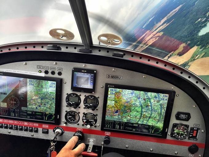 ruweaero's tweet photo. Der #Fluggutschein - das ideale #Geschenk für Ihre Liebsten. #Weihnachten 2018 mit RUWE AERO! Zu unserem Shop: https://t.co/WTeU9BrglK   Verschenken Sie zu Weihnachten das aussergewöhnliche #Erlebnis des #Fliegens! https://t.co/OluwQNFkz9