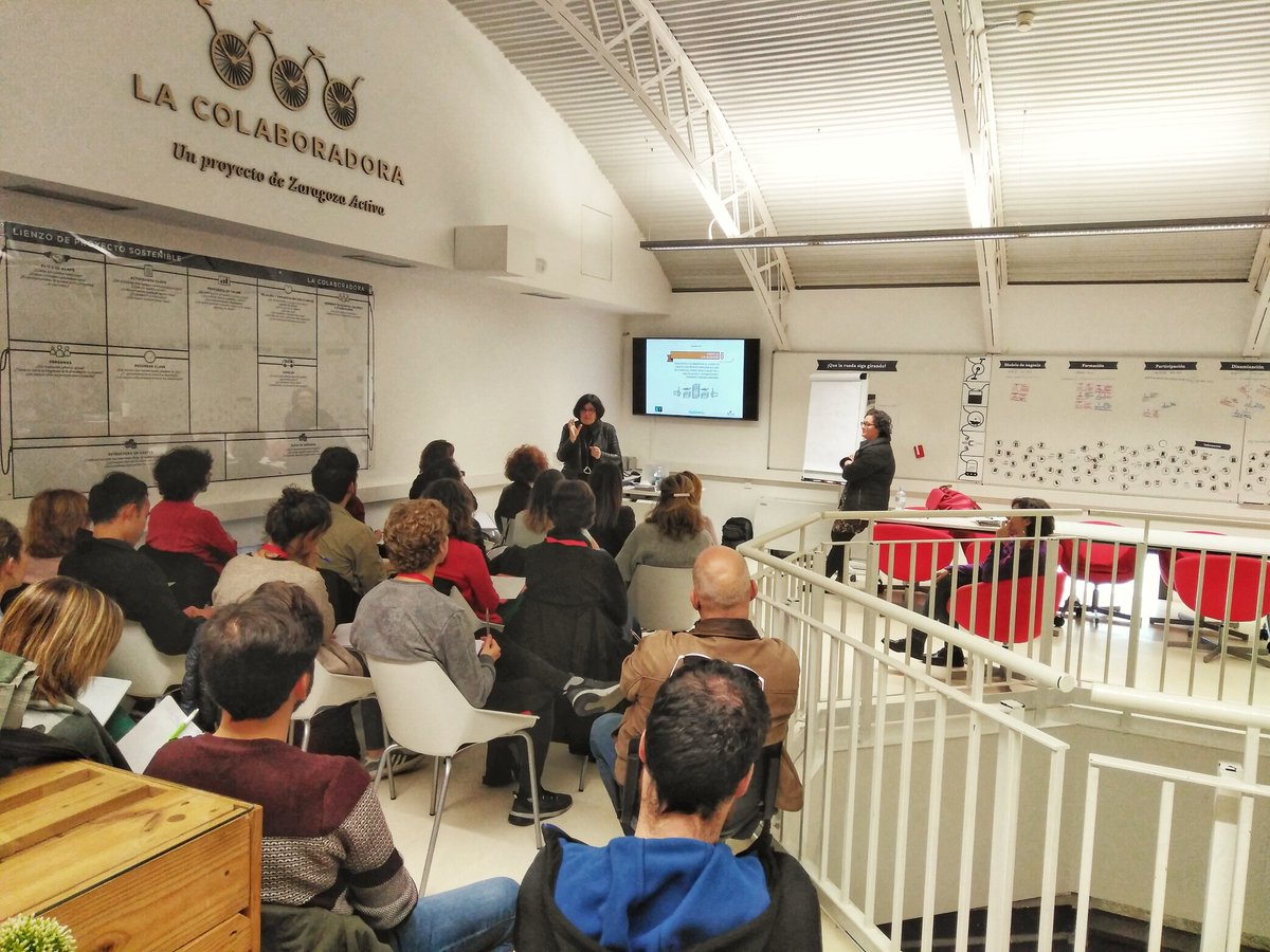 Ana_ArandaCeli's tweet photo. Arranca el #CoMaster de @lacolaboradora con una grande @laquedijono 
Formación para emprender de la útil de verdad https://t.co/vPBlU1M30P