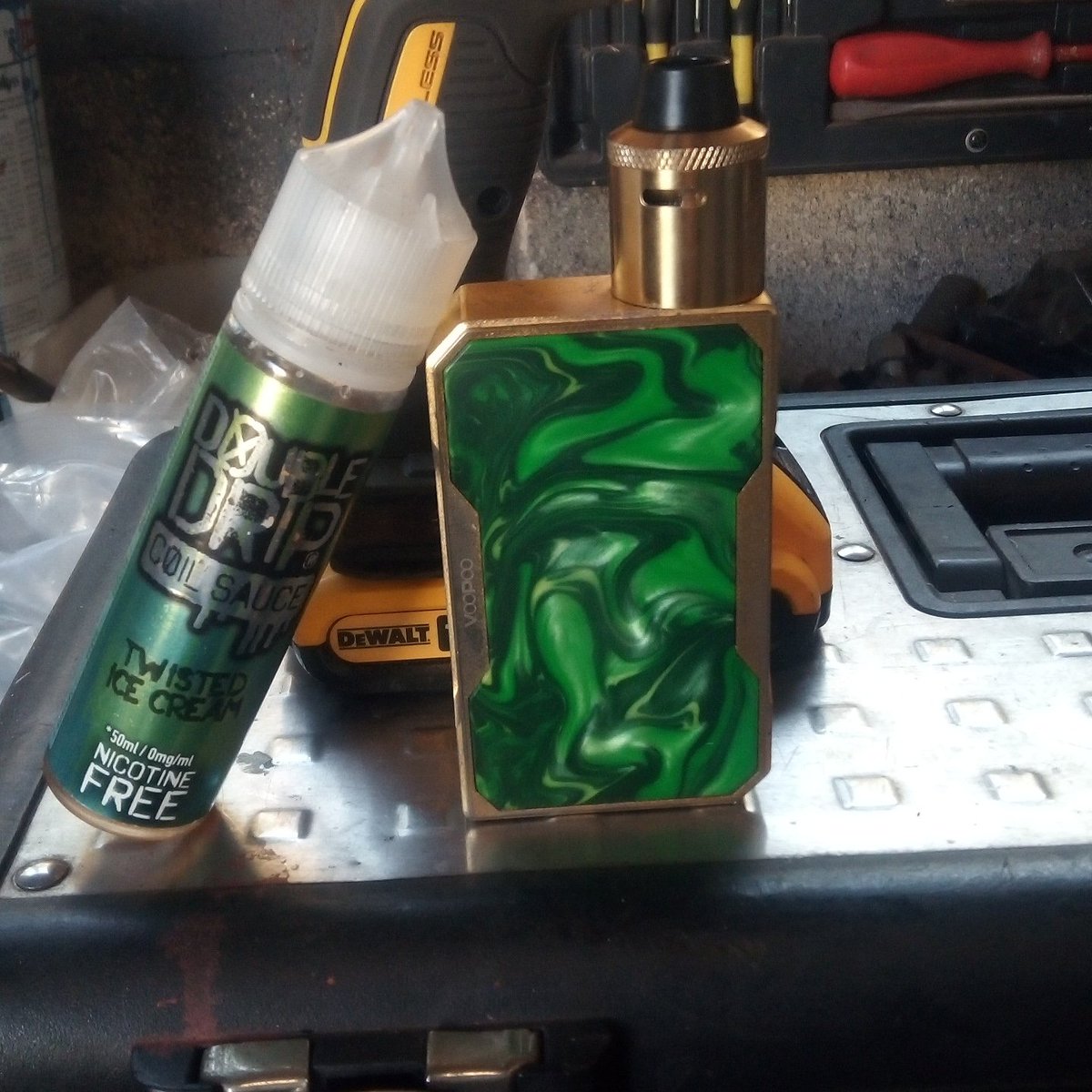 VapingLad's tweet image. 1st tweet. #voopoodrag #vapers #deadrabbitrda #doubledrip #ejuice