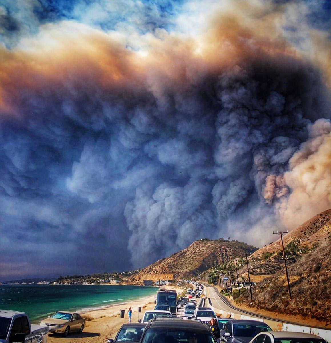 JConnHIT's tweet photo. Those who have driven the scenic route  north from LAX to the annual AMDIS meeting in Ojai, behold. The https://t.co/mA33yX6wYJ