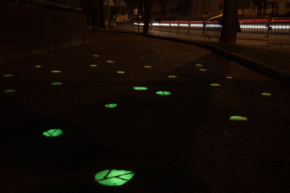 CEMEXFrance's tweet photo. Etape 5 : et voilà le résultat du nouveau revêtement « #eau_et_lumière » de #nuit !

▶️En savoir https://t.co/cYqt3sWWxq

@LHay_les_Roses / @GdParisExpress / Île-de-France Mobilités / @GroupeSegex https://t.co/FQVNwEaAdq