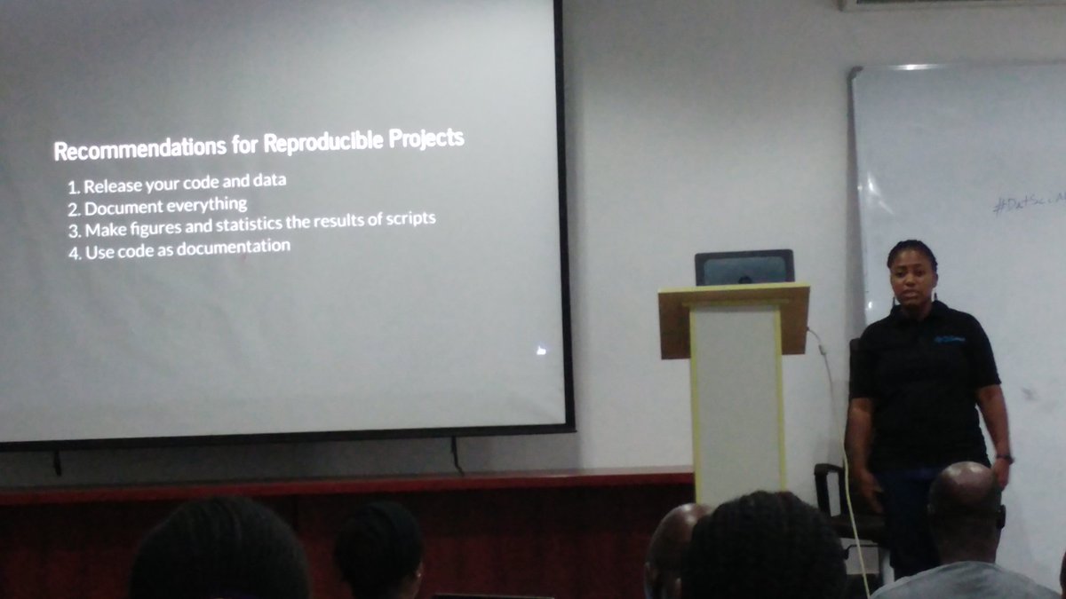 UNGlobalPulseUG's tweet photo. The data science pipeline! 
Always have a goal says @DMachuve from @NM_AIST at #DataSciAfrica #DSA2018 @AUSTNigeria https://t.co/CbNATNuVhT
