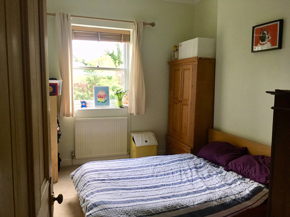 julings's tweet image. Who wants to live in my nice room in Camberwell? It’s LOVELY but I’m moving out in a month pls shuuur and tell your friends thnks x