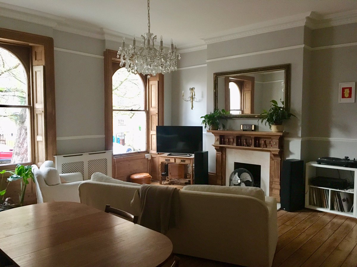 julings's tweet image. Who wants to live in my nice room in Camberwell? It’s LOVELY but I’m moving out in a month pls shuuur and tell your friends thnks x