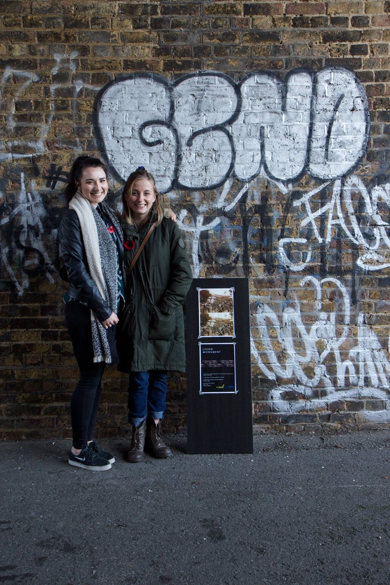 C__Chatfield's tweet image. Living Monument, 2018
#exactspot  #100yearslater #trainplatform #localmen #laststop #offtothefront #130didntreturn #ww1 #centenary #past #present #installation @sustrans