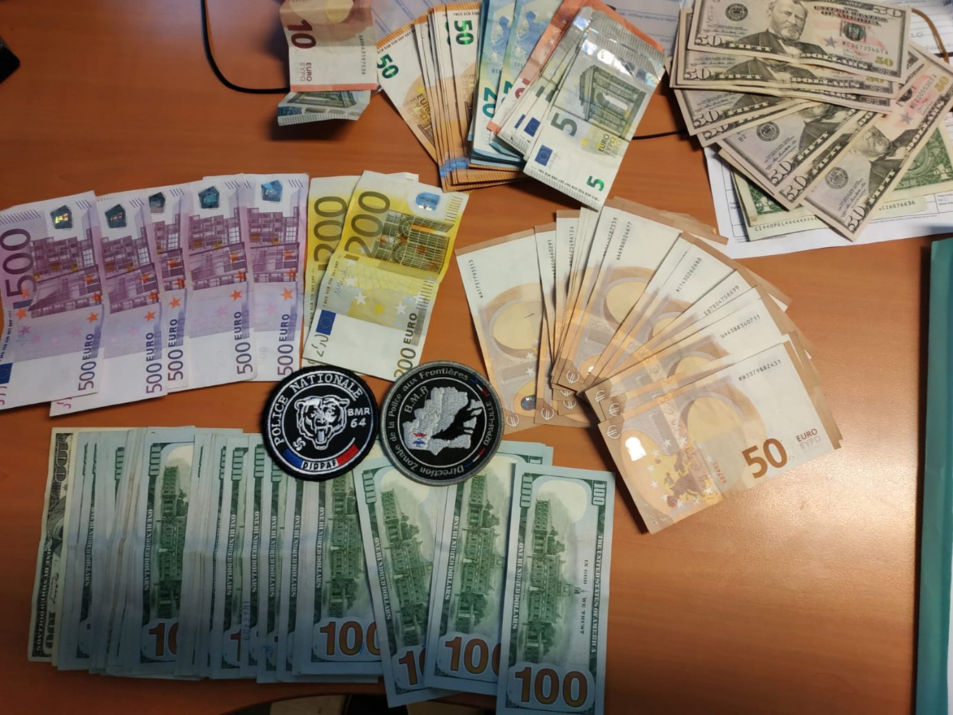 Europol on Twitter: "Tackling #migrantsmuggling: 9 arrests in an operation  against a criminal group smuggling migrants from Palestine to Europe via  France and Spain. The group charged €8000 p.p. for their services,