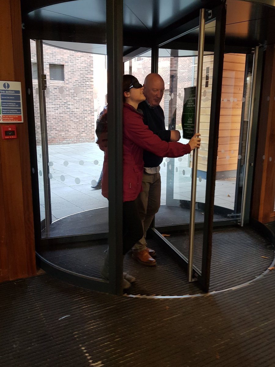 Hamraider's tweet image. Here&apos;s one approach to dealing with a revolving door #2OT501 #sightedguide #VIAwareness