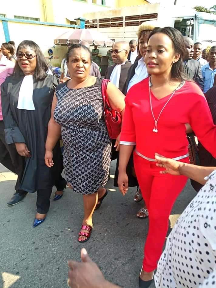 Stand4Cameroon's tweet photo. @Mimimefo237 is free ! 
Toutes les charges contre MIMI MEFO viennent d'être abandonnées. Elle est définitivement.
Thanks all. 💪
Cependant nous devons rester mobilisés car trop de détenus et d'arrestations arbitraires... 

#FreeAllArrested
#TropCTrop
#TransitionPolitique. https://t.co/2CGICUiQqg