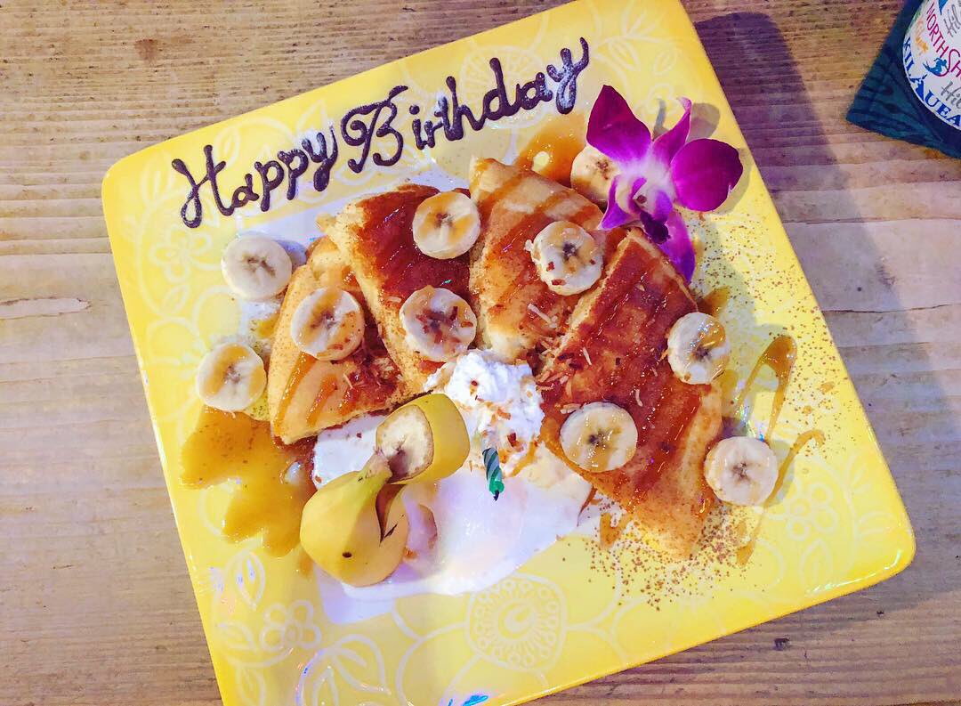 arvinhomaaya's tweet photo. Halfway through I totally forgot it was my belated birthday bash, but was happily reminded by a room-full chorus of Happy Birthday🎶 and some delicious pancakes at the end💜 Thank you guys so much!!! 

#happymoments
#jinglejangle
#lastnightrecap https://t.co/JroohDvtPj