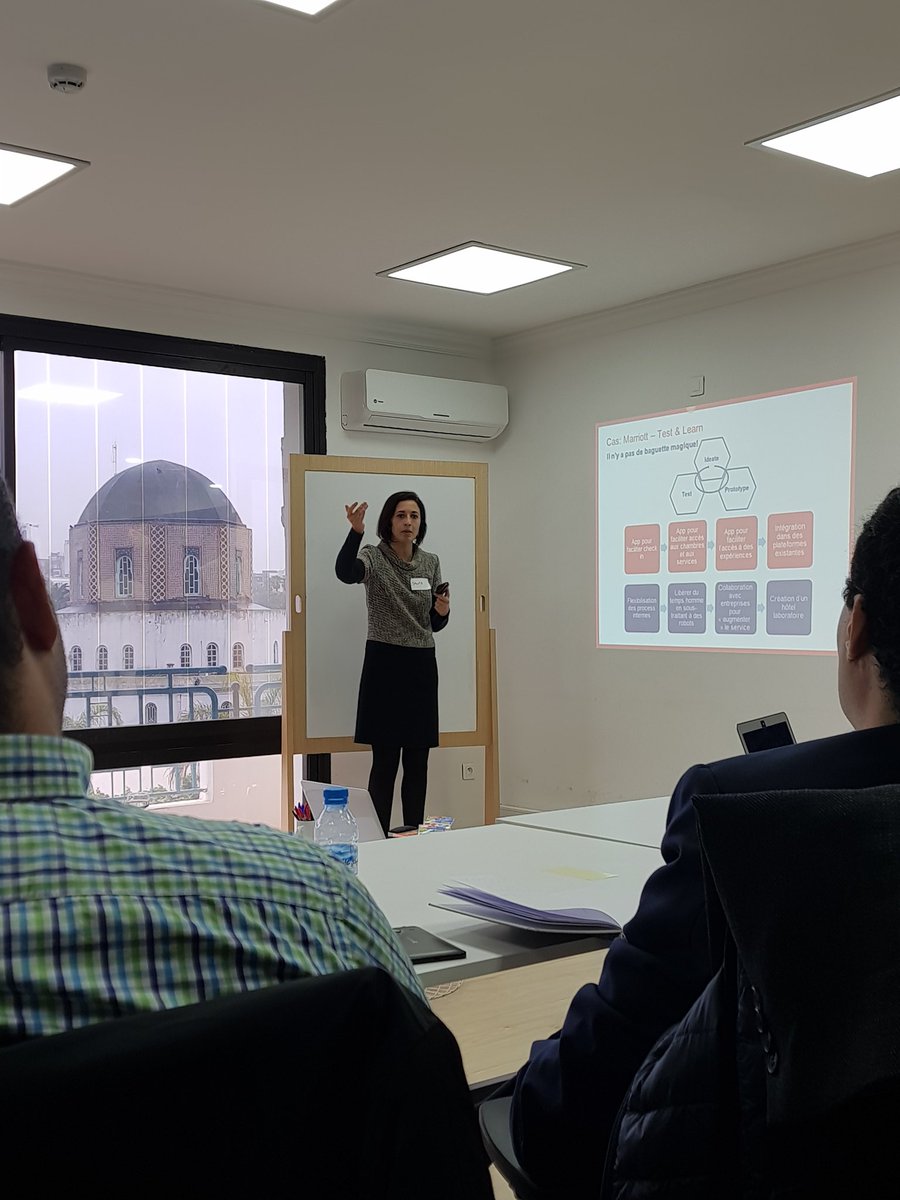 Day 1 of #DesignThinking training at <a href="/NUMA_Casa/">NUMA Casablanca</a>  But first let's study a use case !
#Innovation