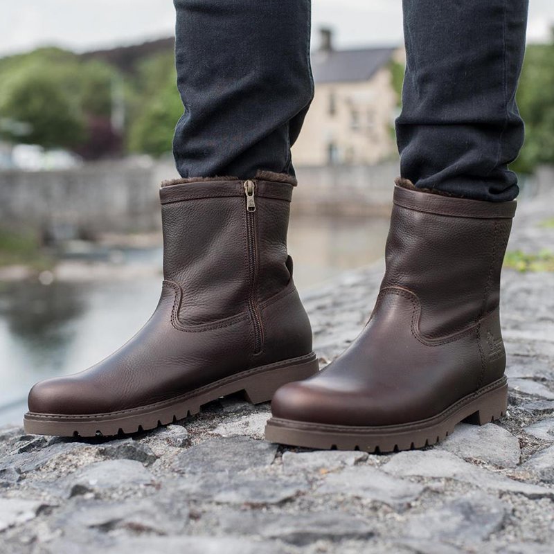 Gezien op TV:  deze Panama Jack boots voor heren. Je vindt ze hier >> goo.gl/W7Uqya #vanbommelschoenen #panamajack #panamajackboots #commercial #boots #shoes