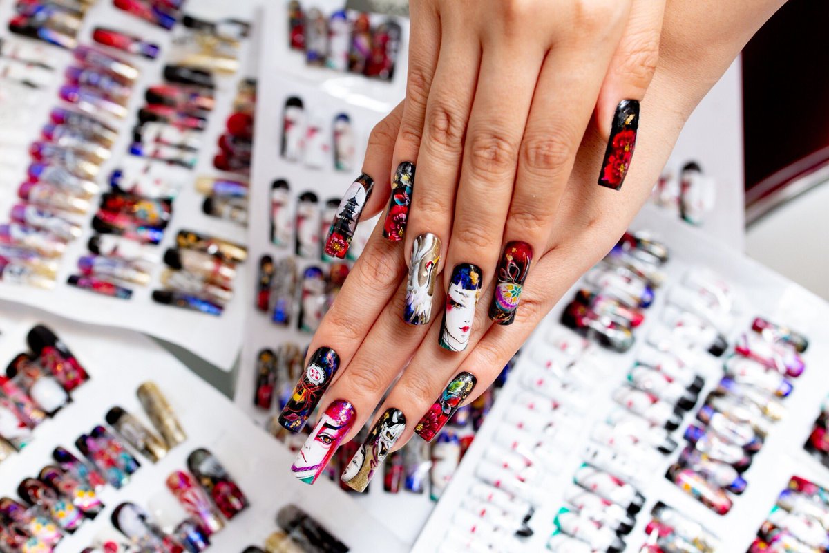 まりあんぬ 名古屋のカメラマン Ar Twitter 日本一のネイルの繊細さを見て欲しい これを右手70分でやるから半端ない競技だと思う ネイルエキスポ18 フリーデザインイクステンション ジェルネイル