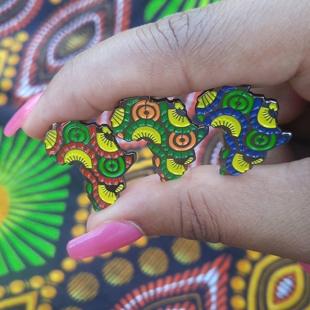 MyFilibo's tweet image. ❤💚💙 Africa pins ✨
.
.
.
.
#Myfilibo #blackwomenrock #bpml #blackpinmaker #womeninbusiness  #blavity #supportblackbusiness #blacktoronto #naturalhair #etsyblack #blackmenfashion #blackmenstyle #blackmenwithstyle #blackmen #motherland #africa #africanf… ift.tt/2OF0Xeq