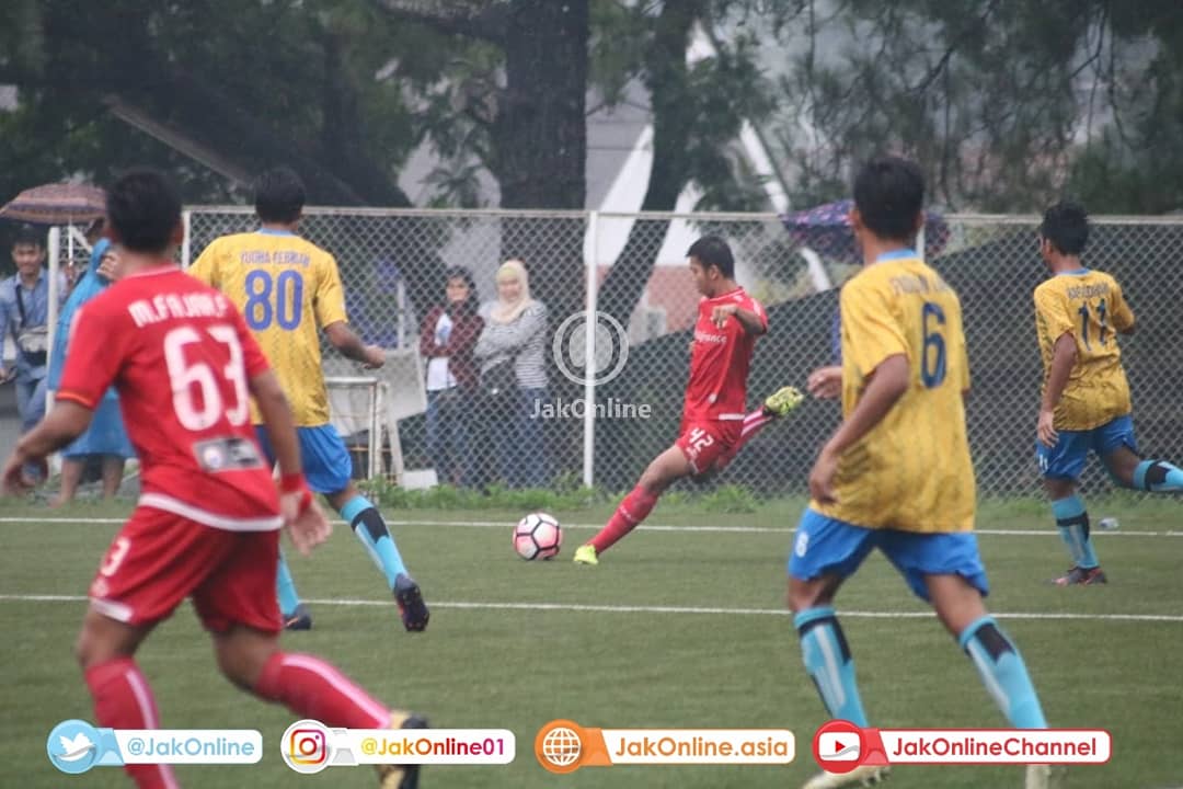 Fanboycrypto0x's tweet photo. Persija Jakarta U-16 meraih 2 kali hasil imbang saat berjumpa Barito Putera U-16 dalam lanjutan Liga 1 U-16 akhir pekan kemarin (Sabtu &amp; Minggu) dengan skor 1-1 dan 0-0 di Lapangan NYTC, Sawangan #UpdateJO https://t.co/mEQYX33Ik0
