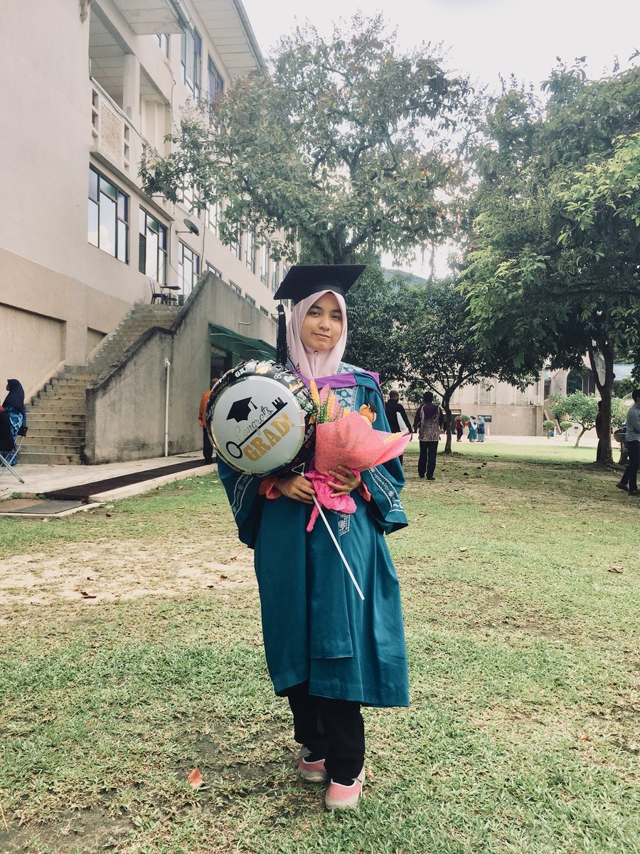 semmasemm's tweet photo. #IIUM34thCONVOCATION
ππ Ambik feel kakak sndiri grad je la mampu π https://t.co/NvvsdK6qwE