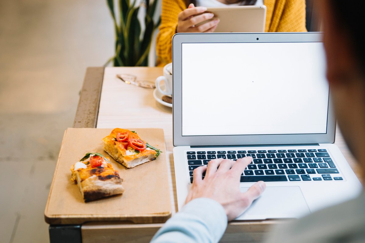 OECPaysdeLoire's tweet photo. 🔊 Chers Experts-Comptables sarthois, notre 🍕casse-croûte numérique🌮se recharge en provision pour son arrivée au Mans @LeMansInnov le 30/11 de 12h à 14h. Rejoignez-nous pour foodworker autour de la #Cybercriminalité 🖲 #CasseCrouteNumérique #Numérique #ExpertDigital #Lunch https://t.co/XS3obCpOaR