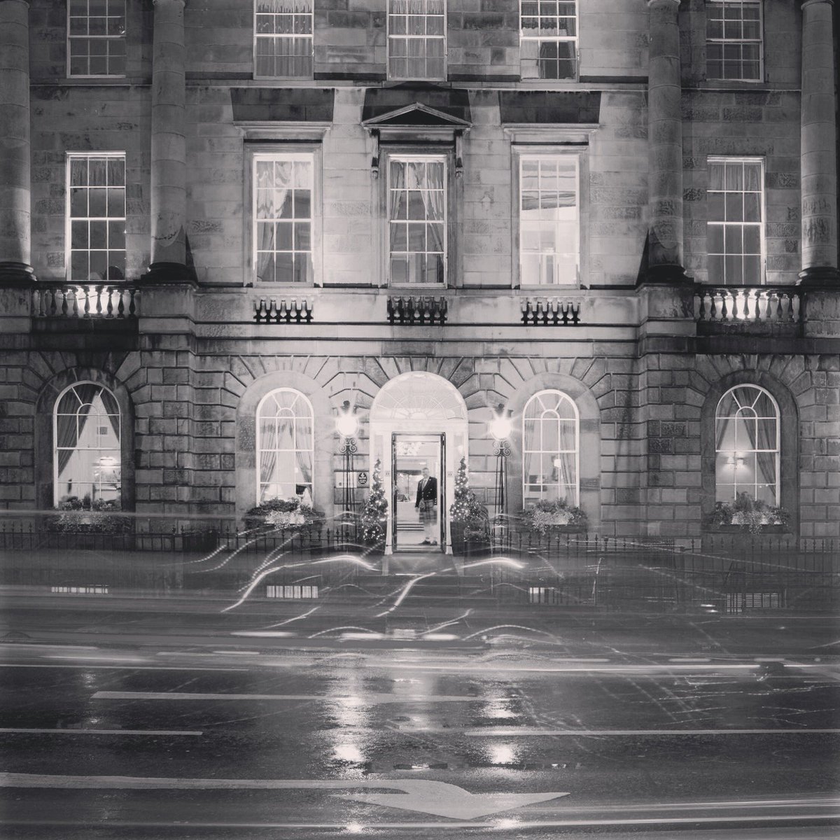 Join our #LocalGreats in #Edinburgh. @PrincipalEdinCS are hosting a Recruitment Event tomorrow for our Front of House Teams. Find out more today: ow.ly/xwki30mwP7l #Hospitality #EdinburghJobs
