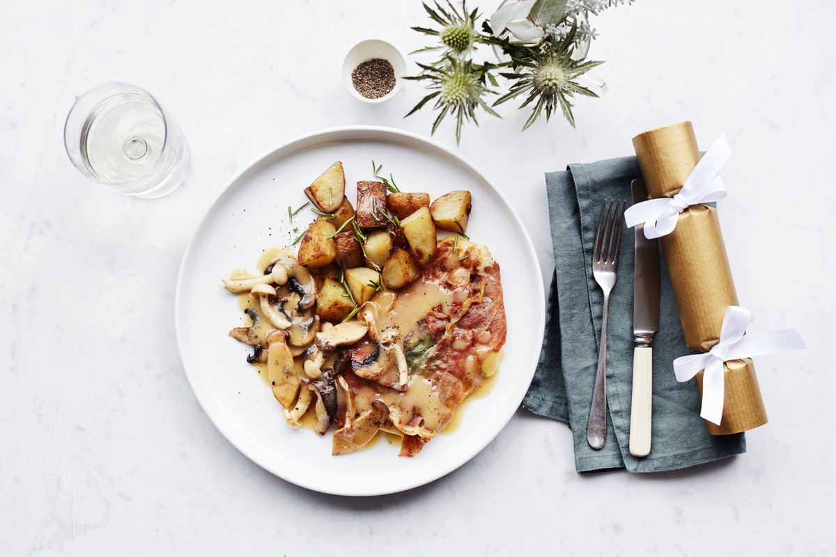Heathrow Airport On Twitter If You Re Travelling Through T4 Or T5 This Winter Fuel Up On Carluccios Chicken Saltimbocca Al Vin Santo With Roasted Potatoes Rosemary And Garlic Delizioso Https T Co 8svshlqoog