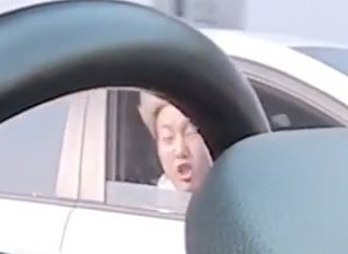 CaratAuds's tweet photo. IDK ABOUT YOU BUT HOSHI SHOUTING FOR SEUNGCHEOL'S CAR IS THE FUNNIEST THING IN THE EPISODE https://t.co/crPDAPmfNE