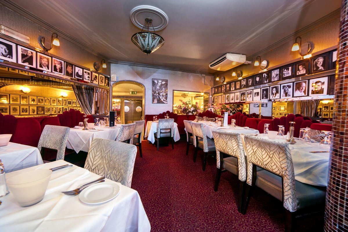 Trocadero prides itself on being Dublin’s theatre restaurant! 🎭 

We have attracted stars of the stage and screen for over sixty-one years... Take a step inside and have a look at our interior! The history is all over our walls! ❤️