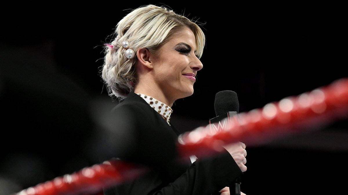 AlexaFansite's tweet photo. #Raw digitals of @AlexaBliss_WWE are now up https://t.co/gBx2CKgd7Y https://t.co/V0z6JaWJ1D