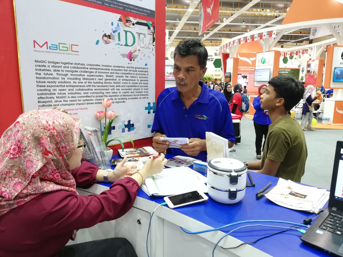 Seawal pagi org ramai dh serbu Pusat Sehenti Keusahawanan di Pavilion TEKUN di Hall A, MAEPS. 

Kpd pengunjung² #MAHA2018  jgn lupa singgah Pavilion kami di Hall A utk mendapatkan info² tentang keusahawanan &amp; skim pembiayaan yg ditawarkan.

#MyTEKUN #MED