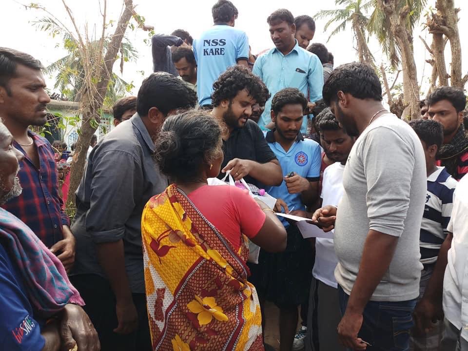 VijaySethuOffl's tweet photo. My brother @udsankar doing relief support to Delta affected areas with the help of many colleges. Anyone require any relief materials and food supplies message #+91 80563 35233
#SaveDelta https://t.co/YShzZ5RZsT