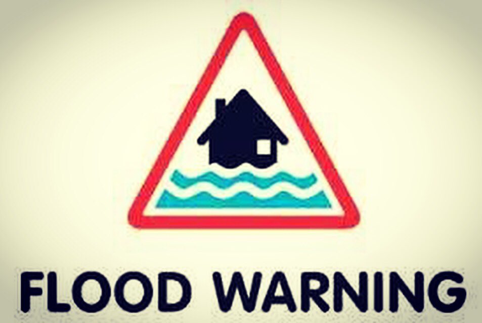 FPDCT's tweet photo. CodeRED: High Tide in Beach area tonight is just after 1AM w/ 2-3 ft storm surge expected to produce flooding in Fairfield Beach Rd areas. Ffld Beach Rd expected to be closed btwn 12AM-3AM. Move your cars to higher ground. Parking restrictions lifted at Veterans Park overnight. https://t.co/HH38lYZGsc