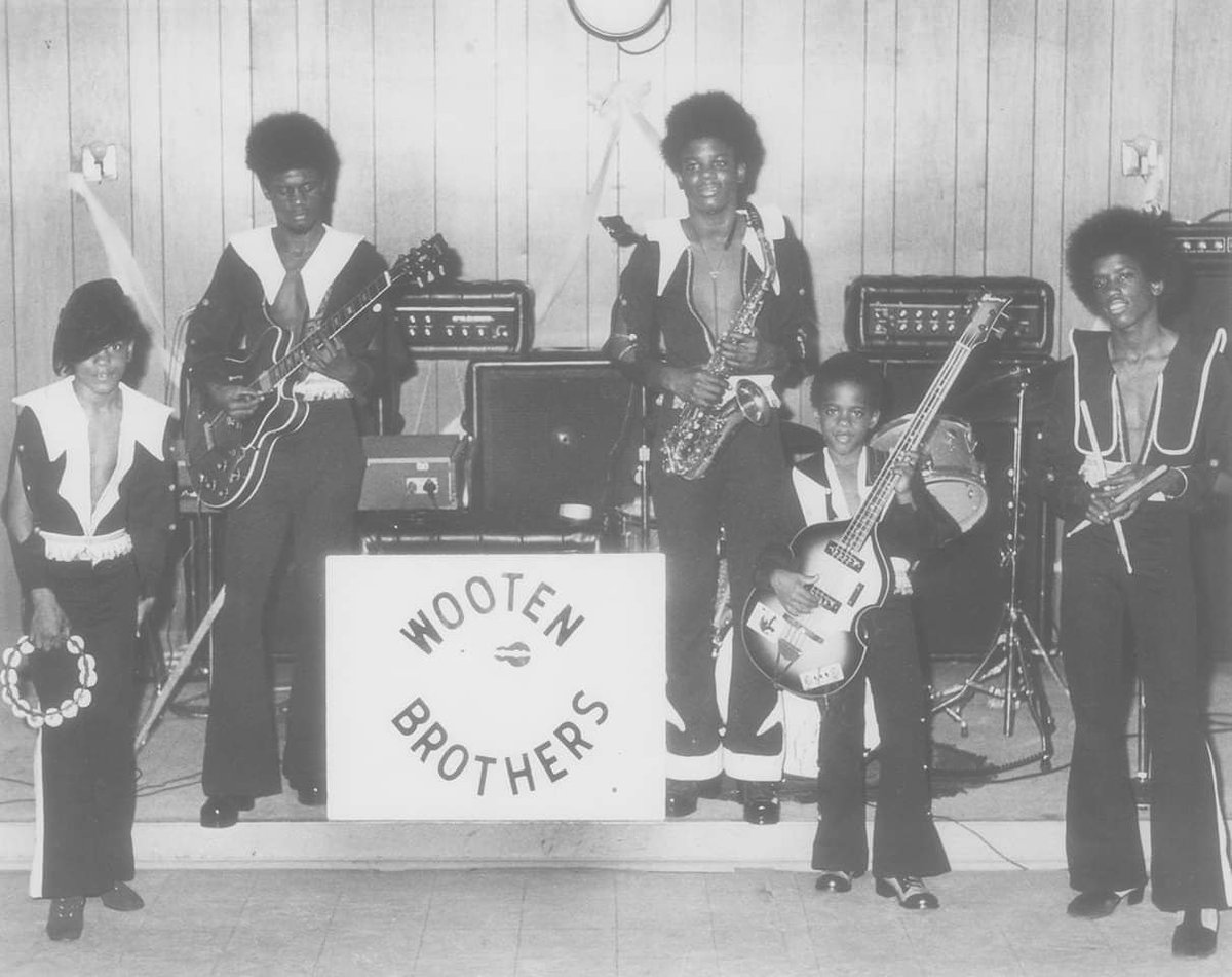 10Music2's tweet photo. Los hermanos Wooten empezaron una banda a una edad temprana, con el bajista Victor Wooten que realizó su primera actuación con sus hermanos con tan sólo seis años de edad.
¿Listos para verlo este 15 de diciembre? 
Boletas 👉 https://t.co/WijQzfpOaD https://t.co/IubxgNX0QE