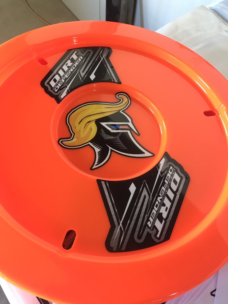 Dirtdefender's tweet photo. #makeAmericagreatagain #MadeinUSA #DD2k19
@Kenny_Wallace https://t.co/3l9cfkEFVR