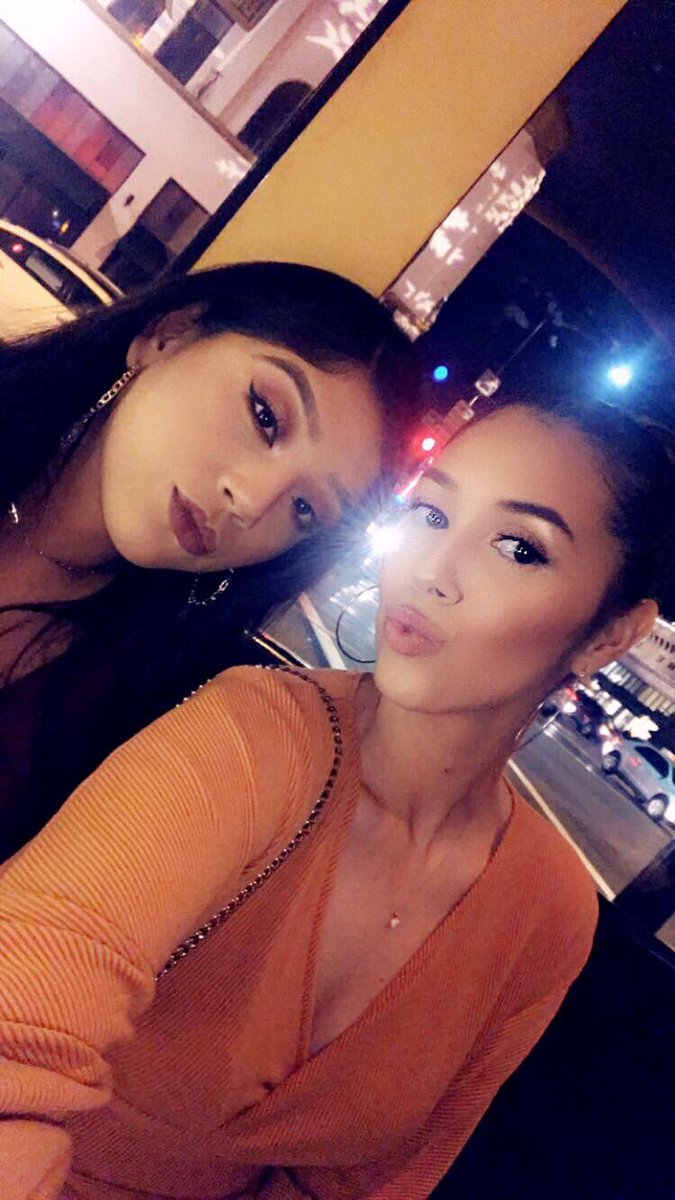 vannydboo's tweet photo. ๐๐๐๐ serving jlo vibes
#boos #happybdayjess https://t.co/OtCJW3kLGU