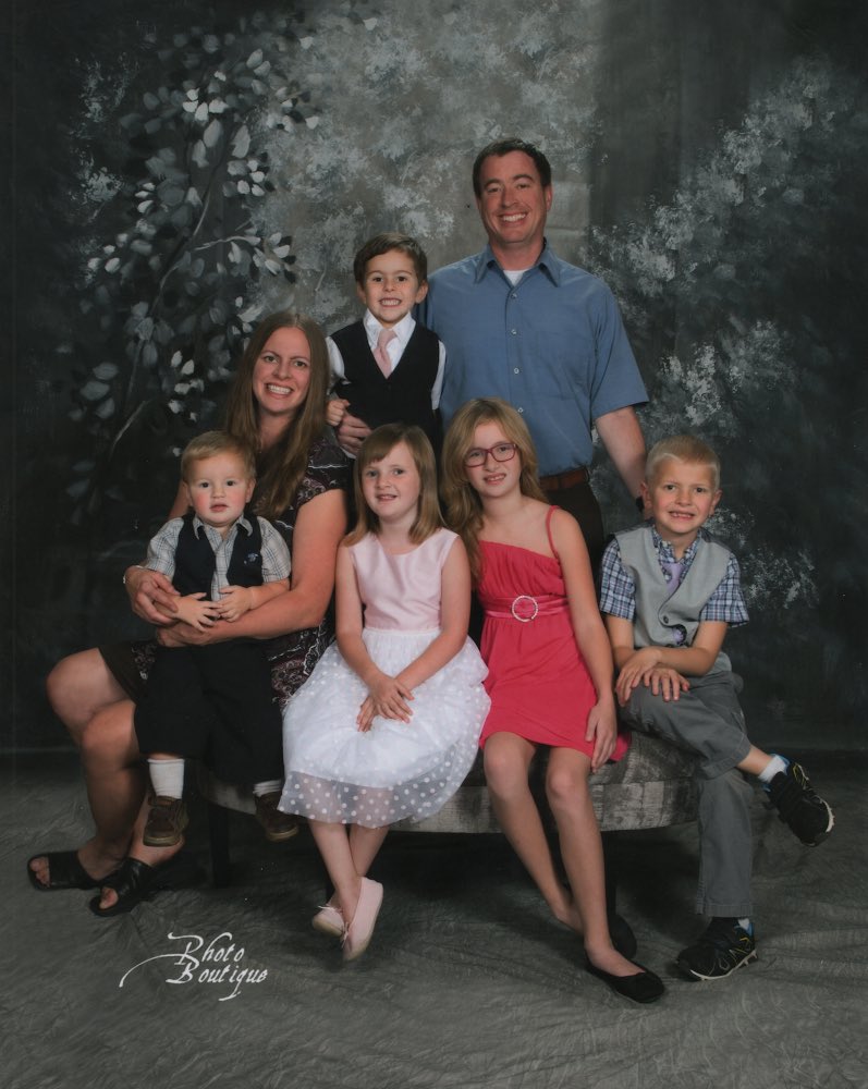 EmbracMother's tweet photo. Our family! ❤️❤️❤️ https://t.co/n9X1NEJBRs
