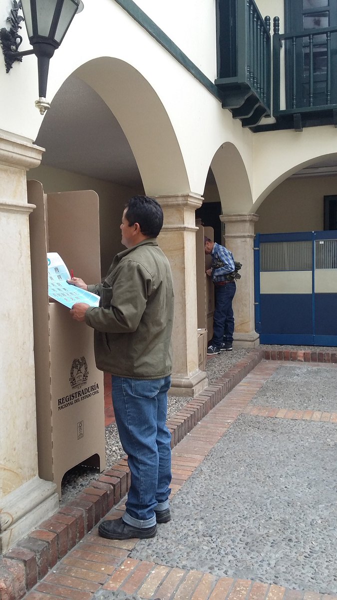 Jenny_Cultura's tweet photo. Así se vivió la jornada electoral para elegir los consejos de #cultura y #deporte en la localidad de #Fontibón.

¡Gracias totales!
#TúDecidesTúEliges https://t.co/A85ceucOLC
