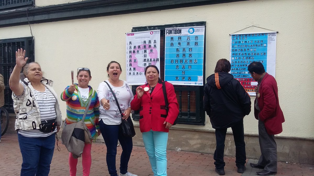 Jenny_Cultura's tweet photo. Así se vivió la jornada electoral para elegir los consejos de #cultura y #deporte en la localidad de #Fontibón.

¡Gracias totales!
#TúDecidesTúEliges https://t.co/A85ceucOLC