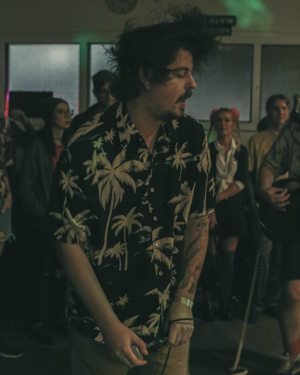 Hair flip from Halloween with <a href="/ShePreachesPDX/">She Preaches Mayhem</a>
📸 : <a href="/KatelynShay1/">Trash Flavored Trash</a>