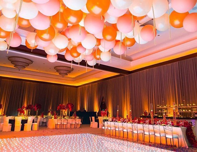 ChameleonChair's tweet photo. Amazing floor to ceiling details. Catering + Design: @ajoywallace | Venue: @mo_miami | Rentals: @panacheeventsfl | Guest Seating: @chameleonchaircollection | 📸: @roberthacmanphotography (#GoldFanFare available at @brighteventrentals @by_dzign @marqueerentalschicago @peakeven… https://t.co/yw04Zg4LWE