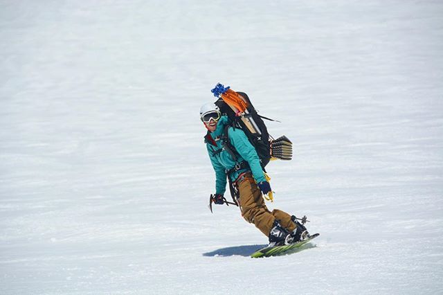 jonathanronzio's tweet photo. Pure Stoke 🙌
Riding off Mount Rainier, somewhere on the Muir snowfield, and just plain happy to experience this moment 😁
Photo @matannice #sharethestoke #exploreinspired #earnyourturns #backcountrysnowboarding #goatworthy #jonessnowboards #splitboa… https://t.co/ACrqwSNRIt https://t.co/O7Fi7B0eKr