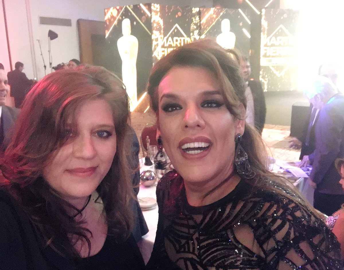 FlorAlkorta's tweet photo. Acá con @CostaOkis brindando en los #MF2018 https://t.co/OQqC2mvHSo