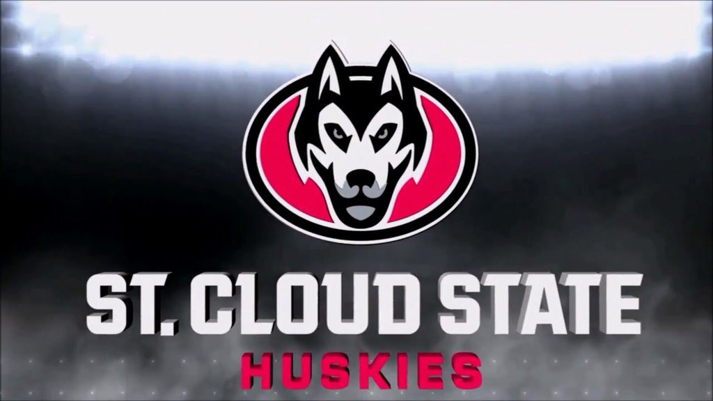 Osborn_cade01's tweet photo. I am extremely excited to announce that I have committed to St. Cloud State to continue my academic and football career! Thank you to everyone who has helped me along the way, it means more then you know. Go Huskies! ❤️🐺 #jointhepack https://t.co/TdOQ37vzTu