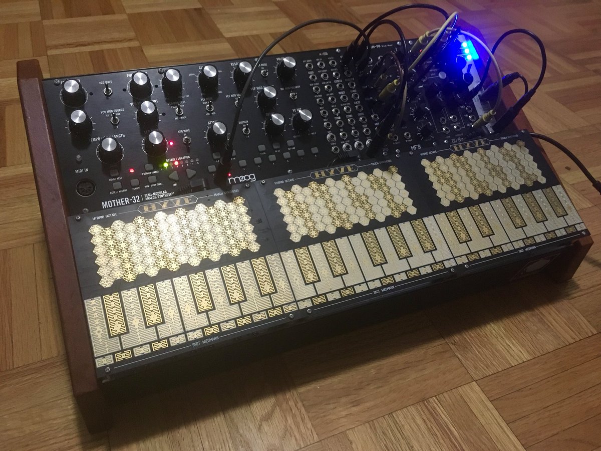 stephanomusic's tweet photo. Settling for simplicity 👌
#synthesizer #moog #eurorack https://t.co/BrAVupAcSJ
