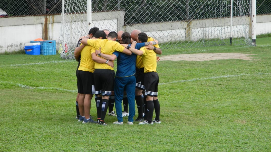 jacademycol's tweet photo. Así transcurrió el primer día de nuestro #JuventusTrainingCamp en Cúcuta. 🔥⚽
Nuestros deportistas se divirtieron y aprendieron con nuestros entrenadores nacionales e internacionales bajo la metodología #JuventusWay. 🏴🏳
#ForzaJuve https://t.co/ZyUDjkIZtq