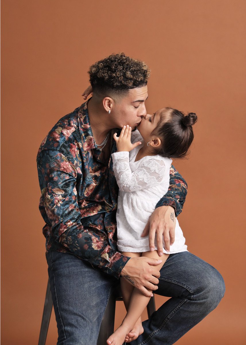AustinMcbroom's tweet photo. When my daughter says, “Daddy I need you!” I wonder if she has any idea that I need her a billion times more. https://t.co/2WgT82w4VR