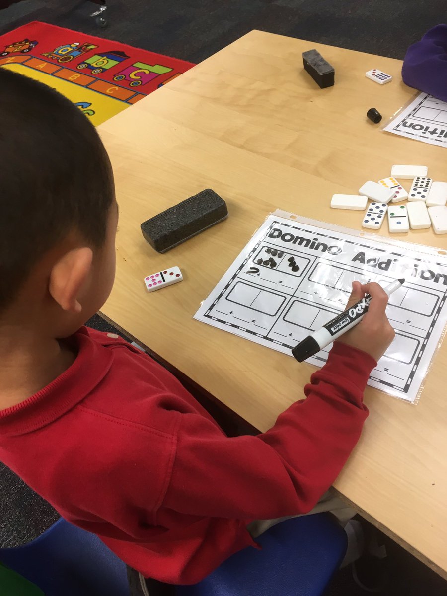 KinderAGCS's tweet image. Students returned to practicing their math skills after a great Thanksgiving break! @rentonprep #rollandadd #dominoaddition #addition