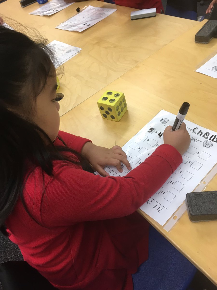 KinderAGCS's tweet image. Students returned to practicing their math skills after a great Thanksgiving break! @rentonprep #rollandadd #dominoaddition #addition
