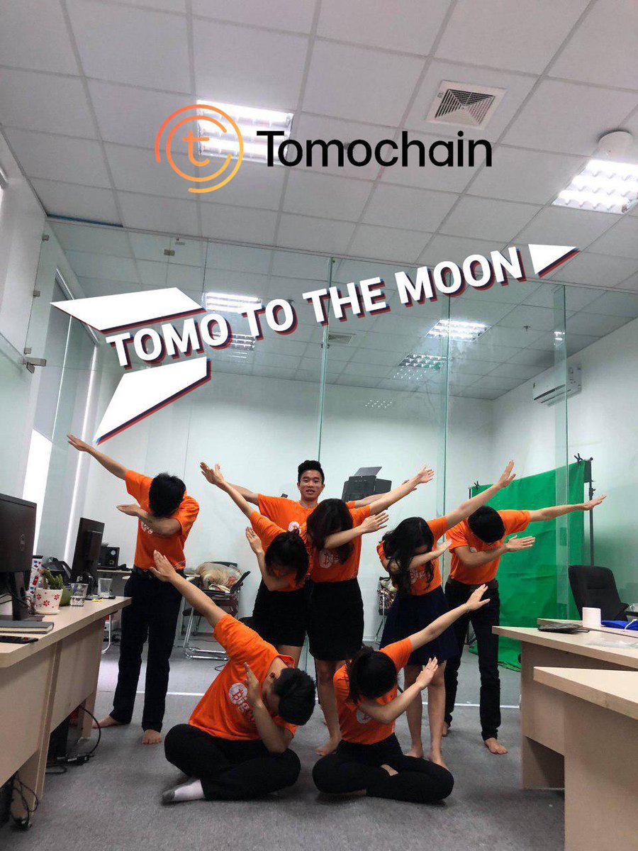 BuildOnViction's tweet photo. Yayyyyy 🥳❤️😊🤖🎀
A lot of good vibes going around #TomoChainMainnet. 
What else you got? Send it to us here or via telegram https://t.co/MOTWwDZ3Og and get the limited TomoChain Mainnet T-shirt version 👕👕👕 https://t.co/zSu908eJxj
